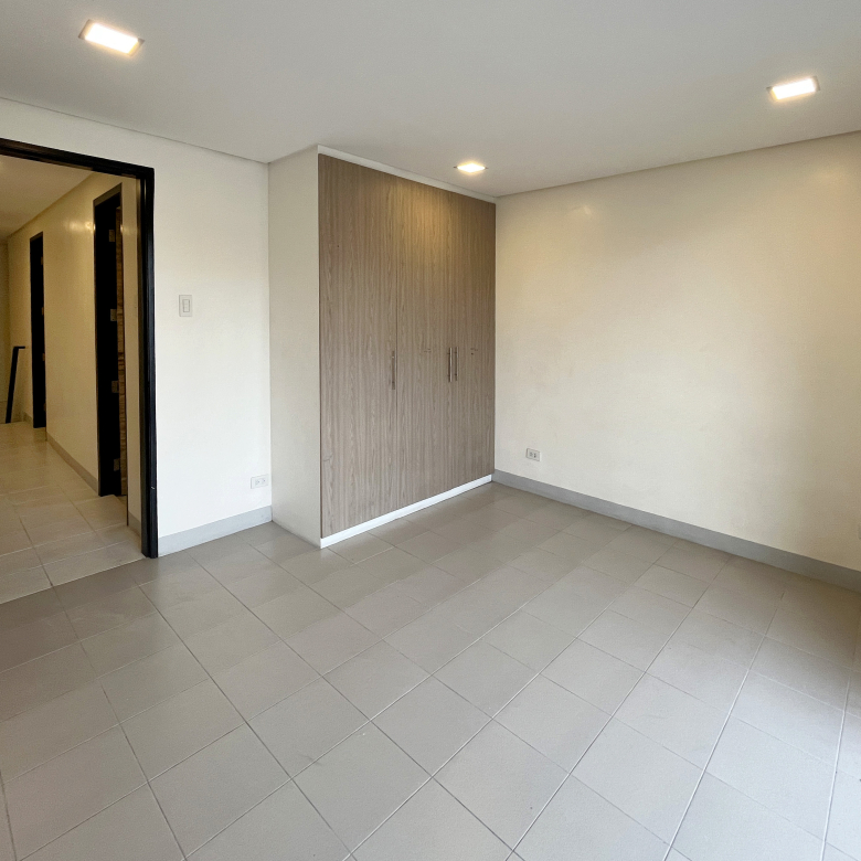 Ciudad Del Mejia Unit B